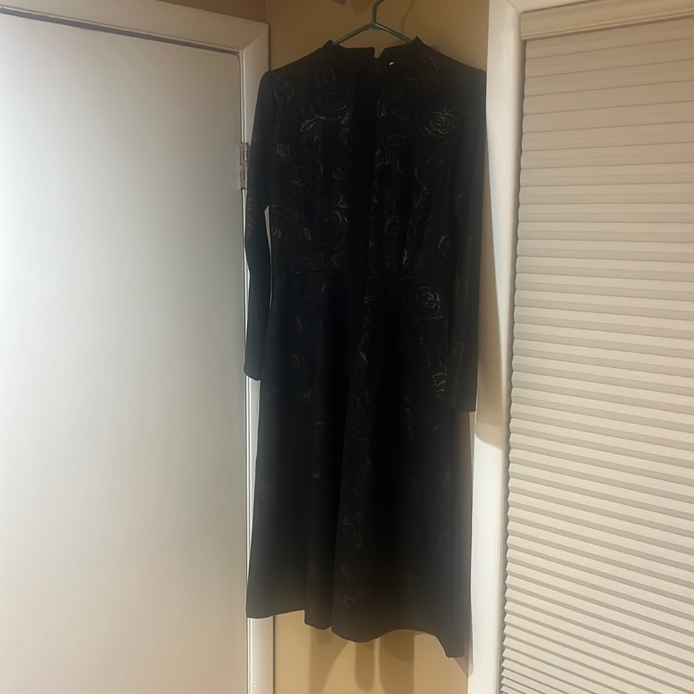 Size small black rose midi long sleeve dress